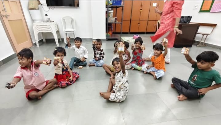 Volunteers at Subhvaishali Foundation